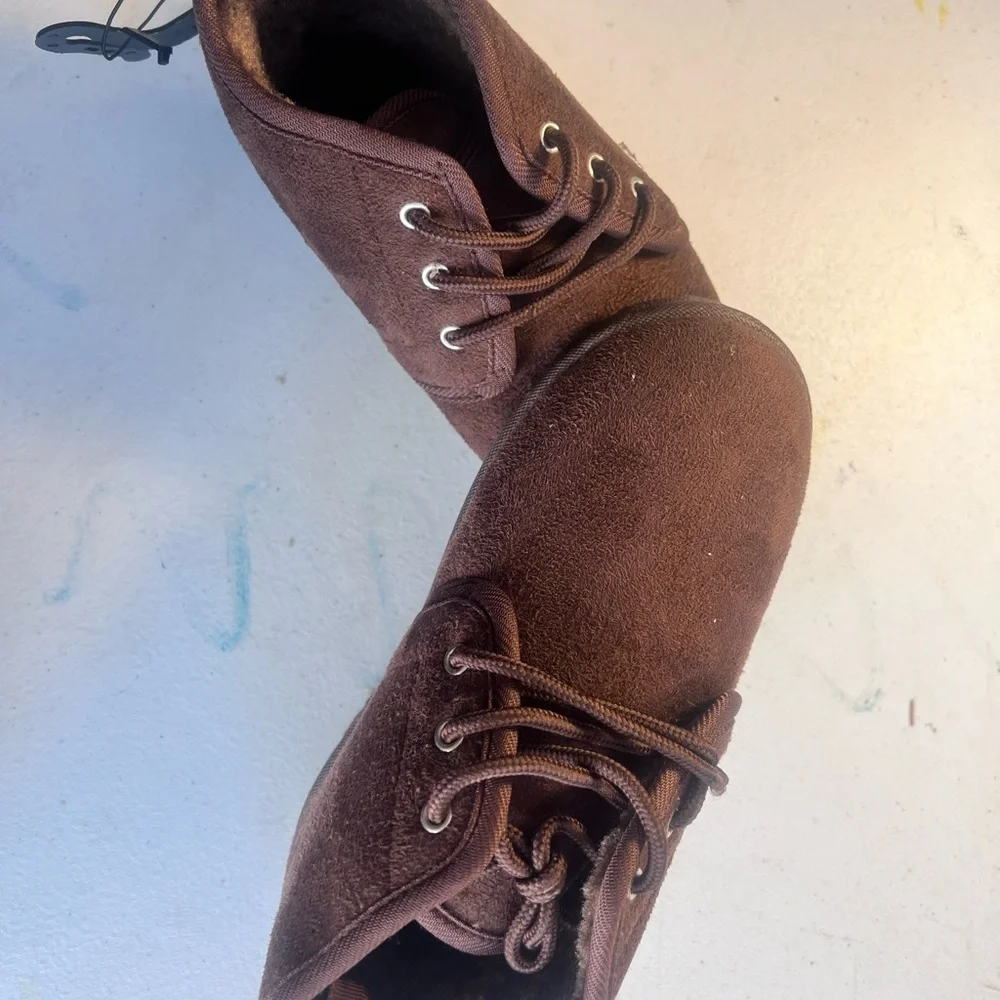 Highland Original  Big  Kid 13/1 Brown Faux‎ Suede Ankle Boots NWT